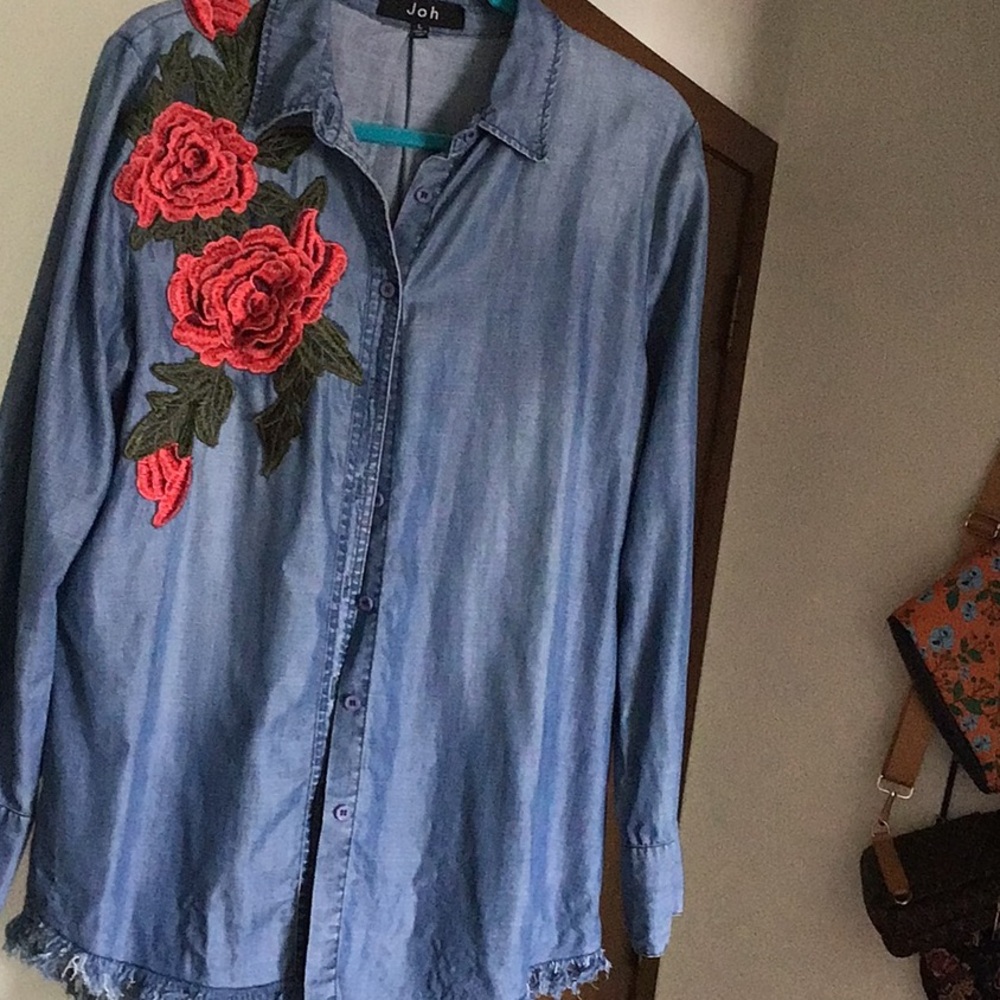 Joh Shirt size L